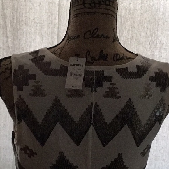 Express short dress brand new - Picture 4 of 7